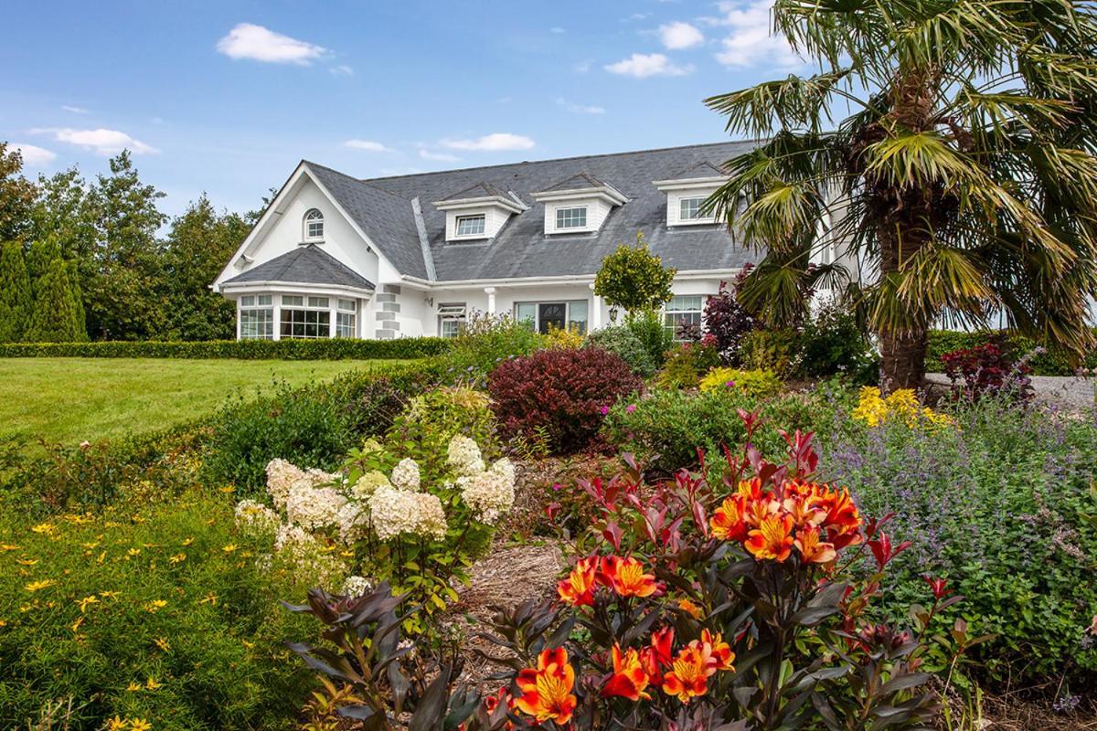 The Ridgewood Lodge Newbridge  Exterior photo